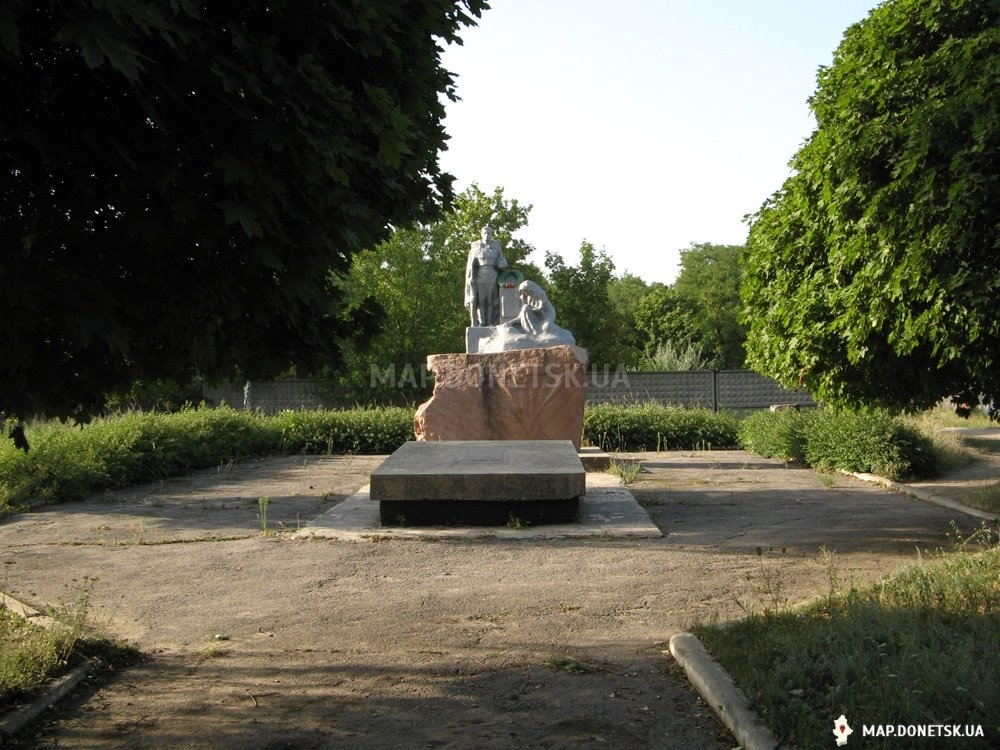 Селидоао, памятник воинам, История, Любительские