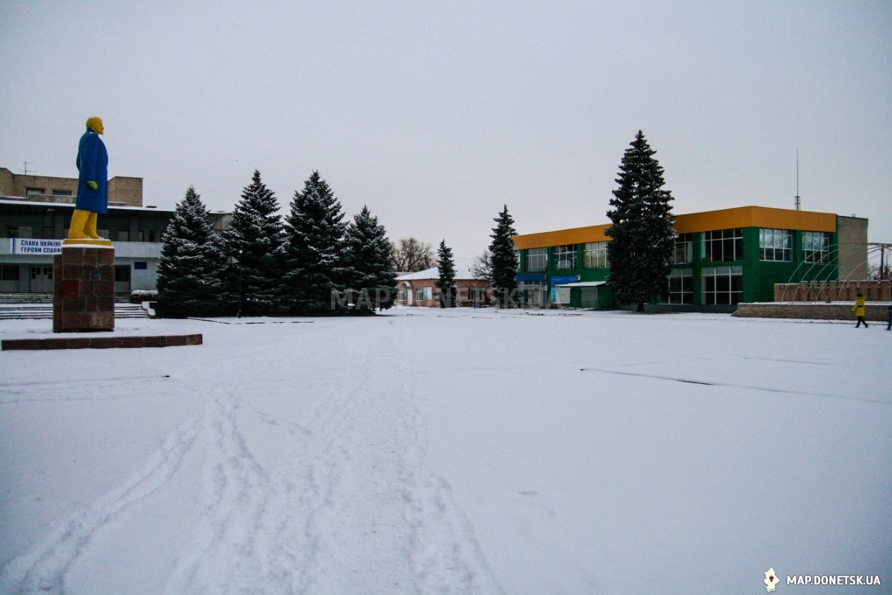 Центр и первый снег, 2014 год, Современные, Профессиональные, Достопримечательности, Зима, День, Цветные