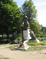 Братская могила советских воинов Южного фронта в Ларино