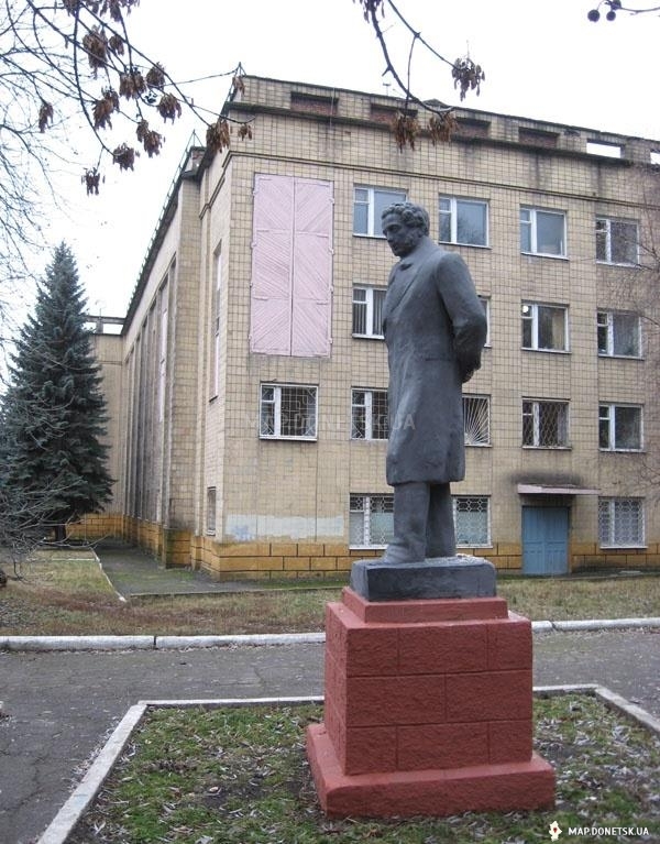 Памятник А.С. Пушкину, Современные, Достопримечательности, Цветные