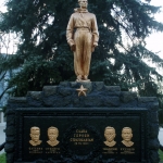 Памятник стратонавтам, Современные, Достопримечательности, Цветные