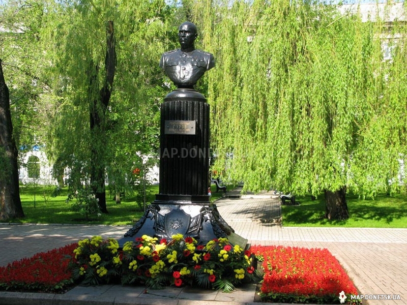 Памятник Гурову , Современные, Достопримечательности, Цветные