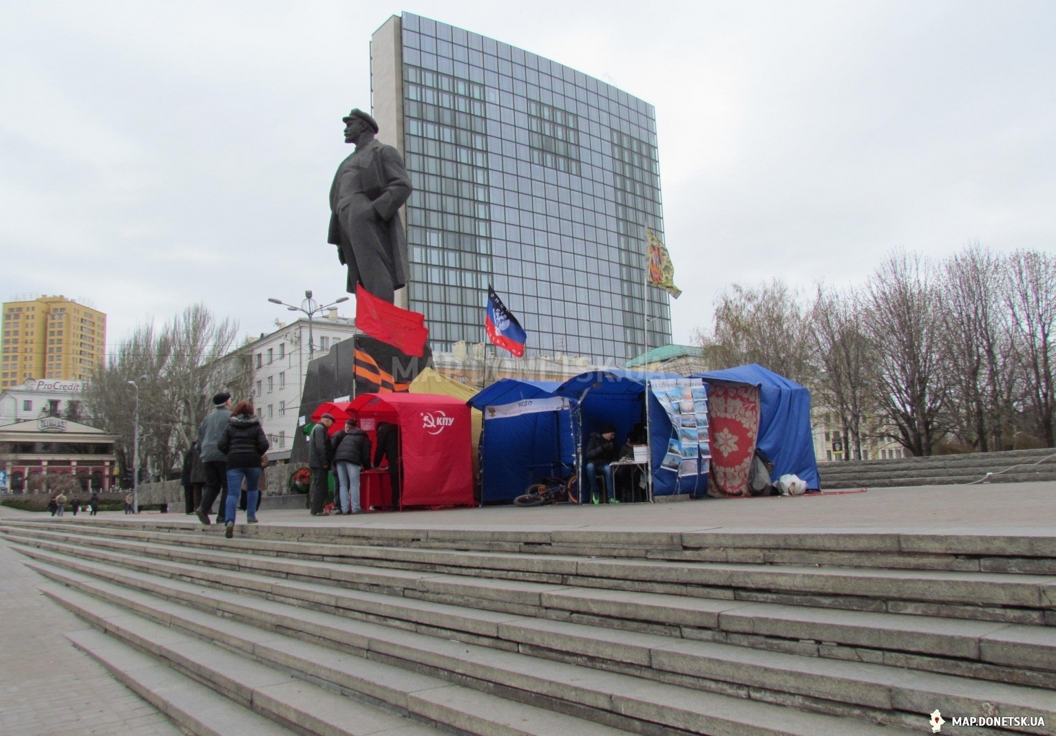 Памятник Ленину на площади Ленина , Современные, Достопримечательности, Цветные