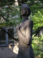  Памятник медицинской сестре