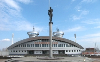 Памятник Сергею Бубке 