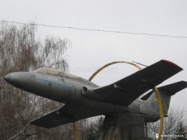 Памятник героям-летчикам донецкого авиационного клуба ОСОАВИАХИМ-ДОСААФ-ОСОУ