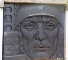 Памятник воинам-освободителям на кладбище в Кировском районе