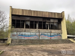 В Донецке сгорело здание бывшего кинотеатра «Донецк», есть погибший.