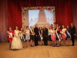 В Донецке прошел конкурс интеллекта и красоты «Я – Петровчанка».