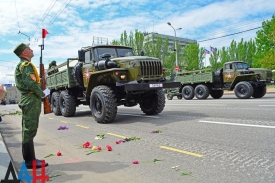 ДНР запланировала провести в центре Донецка четыре масштабные репетиции парада Победы.
